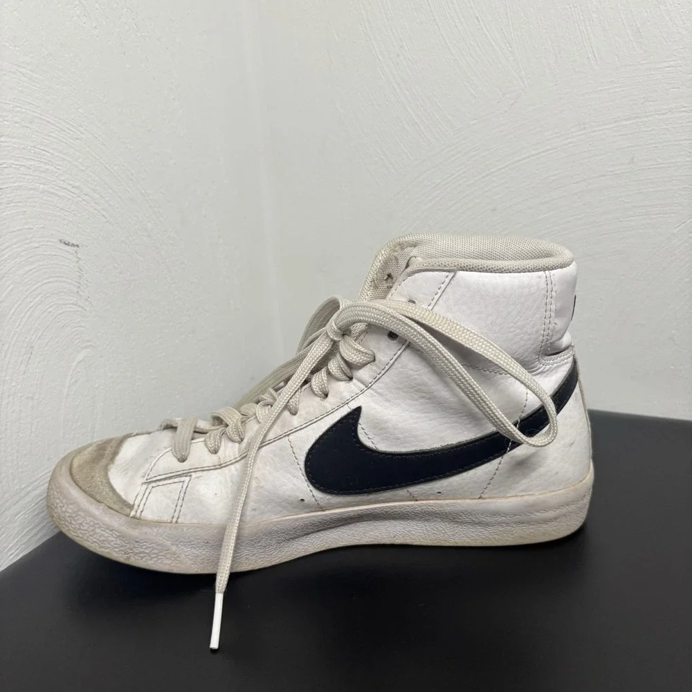 Nike Blazer Mid '77 Vintage GS White Black Youth 5.5 Women's 6.5‎ DA4086-100